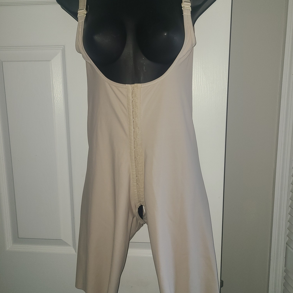 Women's Cream Shapewear Bodysuit - Picture 6 of 8